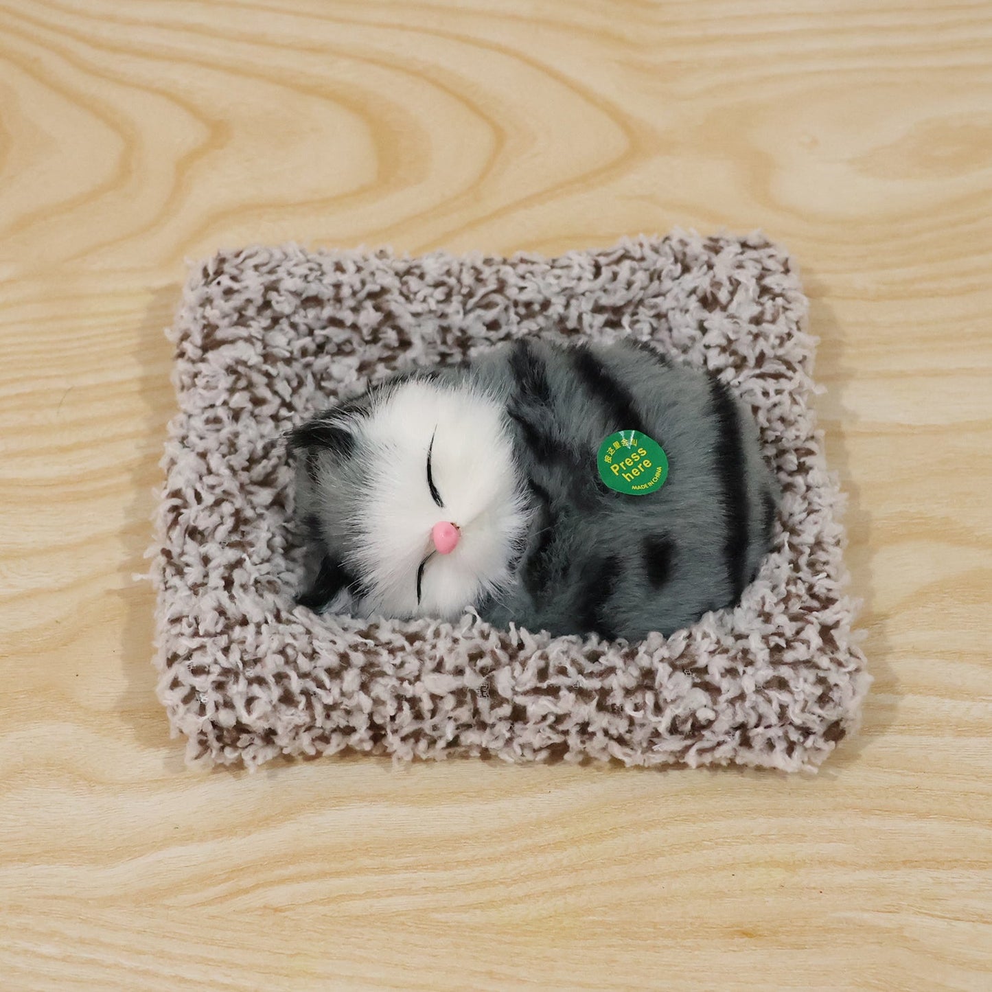 Decor Cat Open Eye Showpiece (1 Pc)