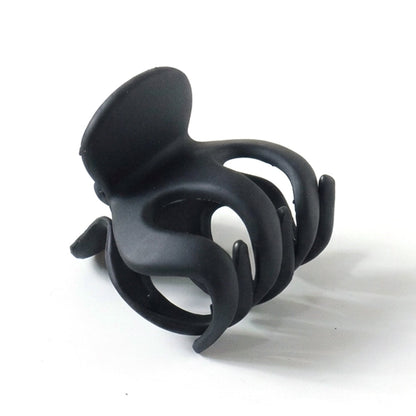 Black Hair Claw