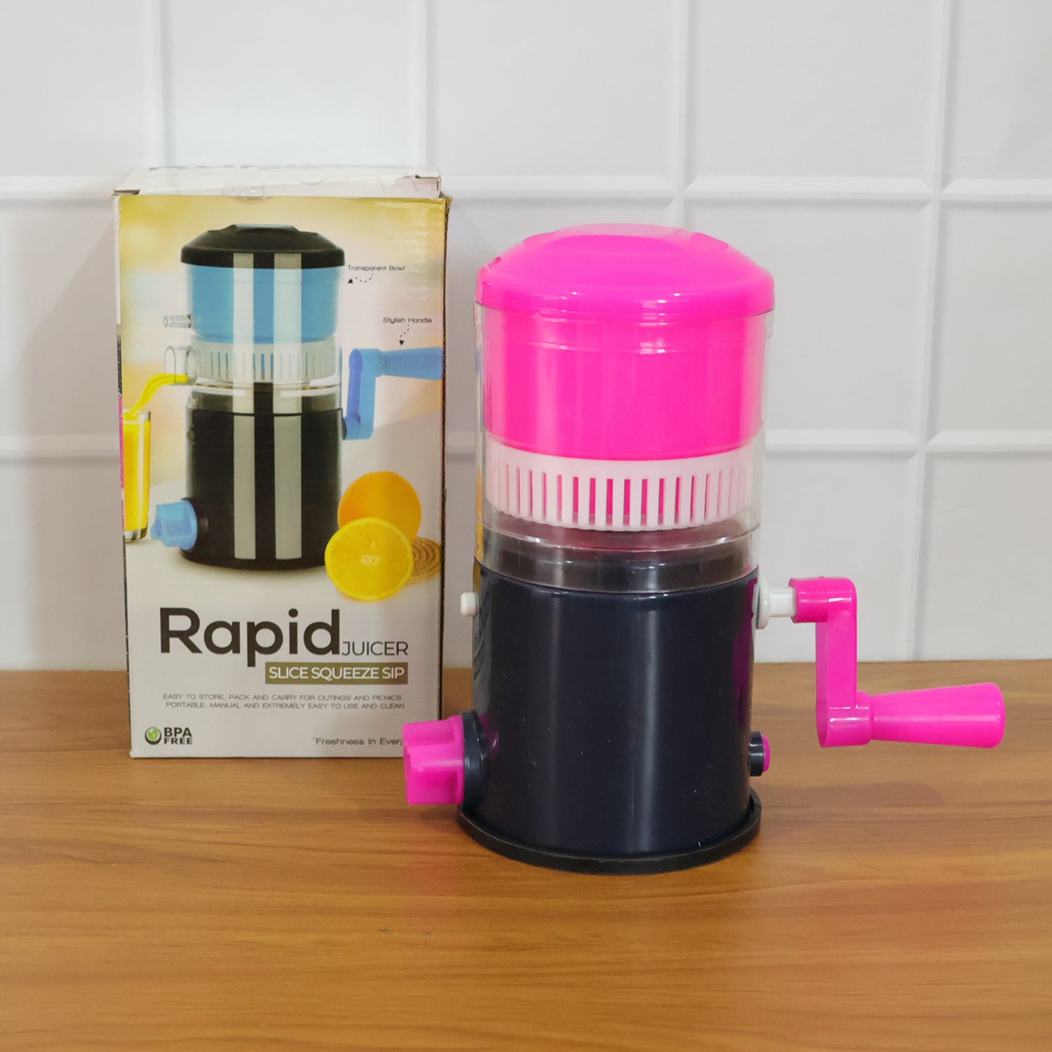 Durable manual juicing machine