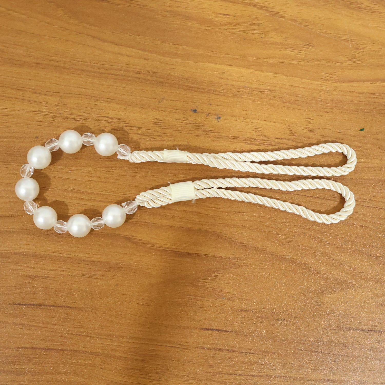 Decorative pearl strap for curtains