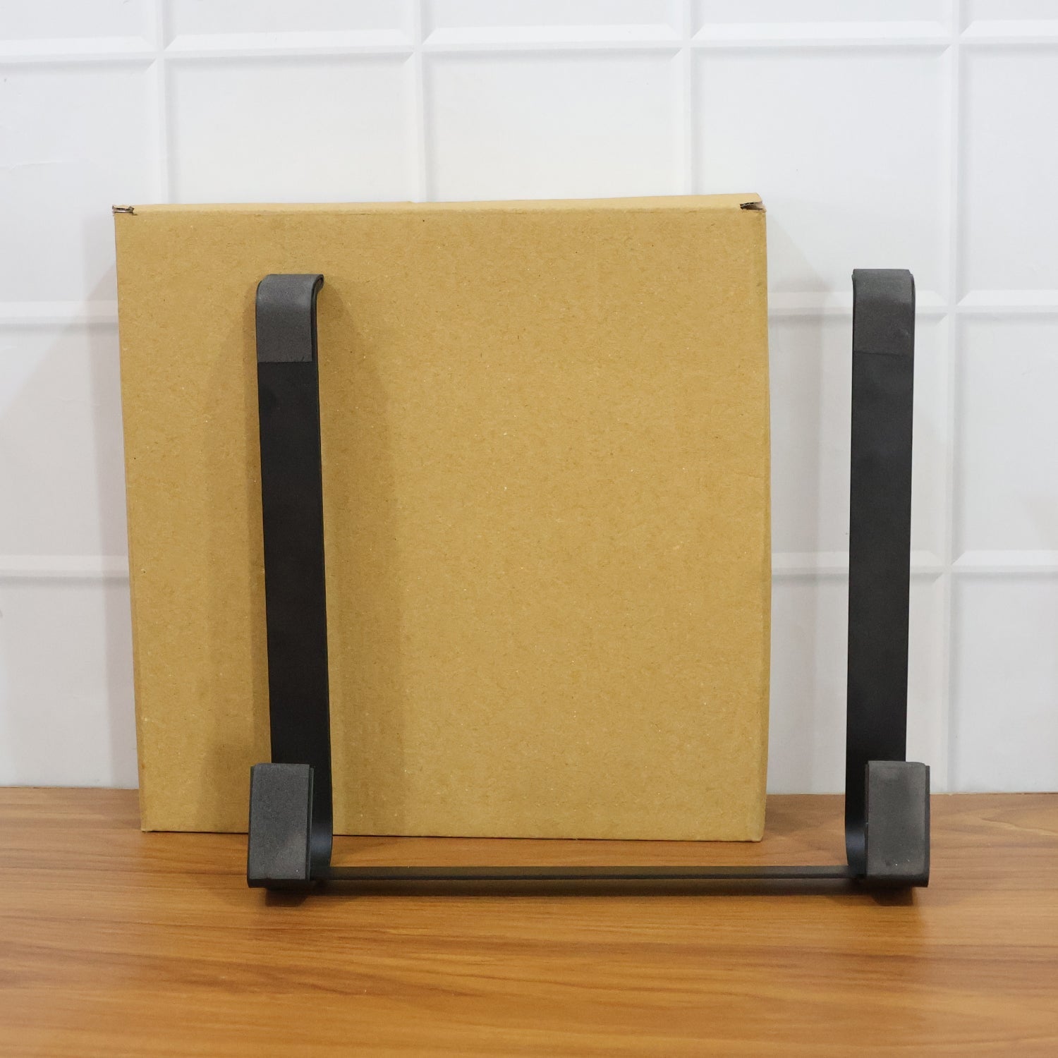 Stable desktop laptop rack