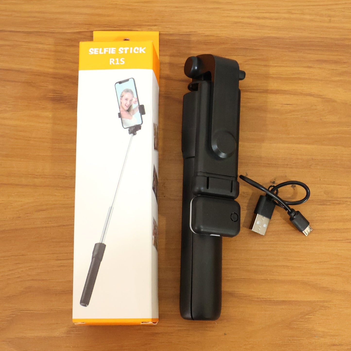 3 in 1 Wired Selfie Stick with Extendable Handle (70 Cm Long)
