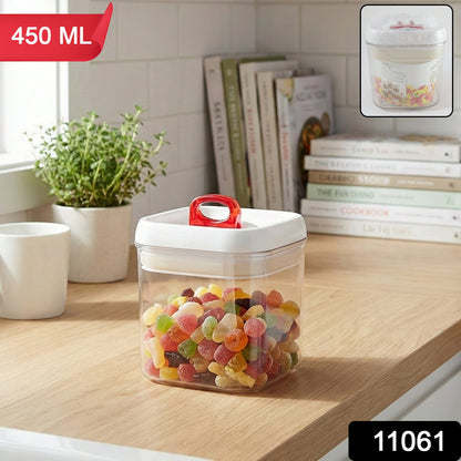 Leak-proof kitchen jar for grains and snacks