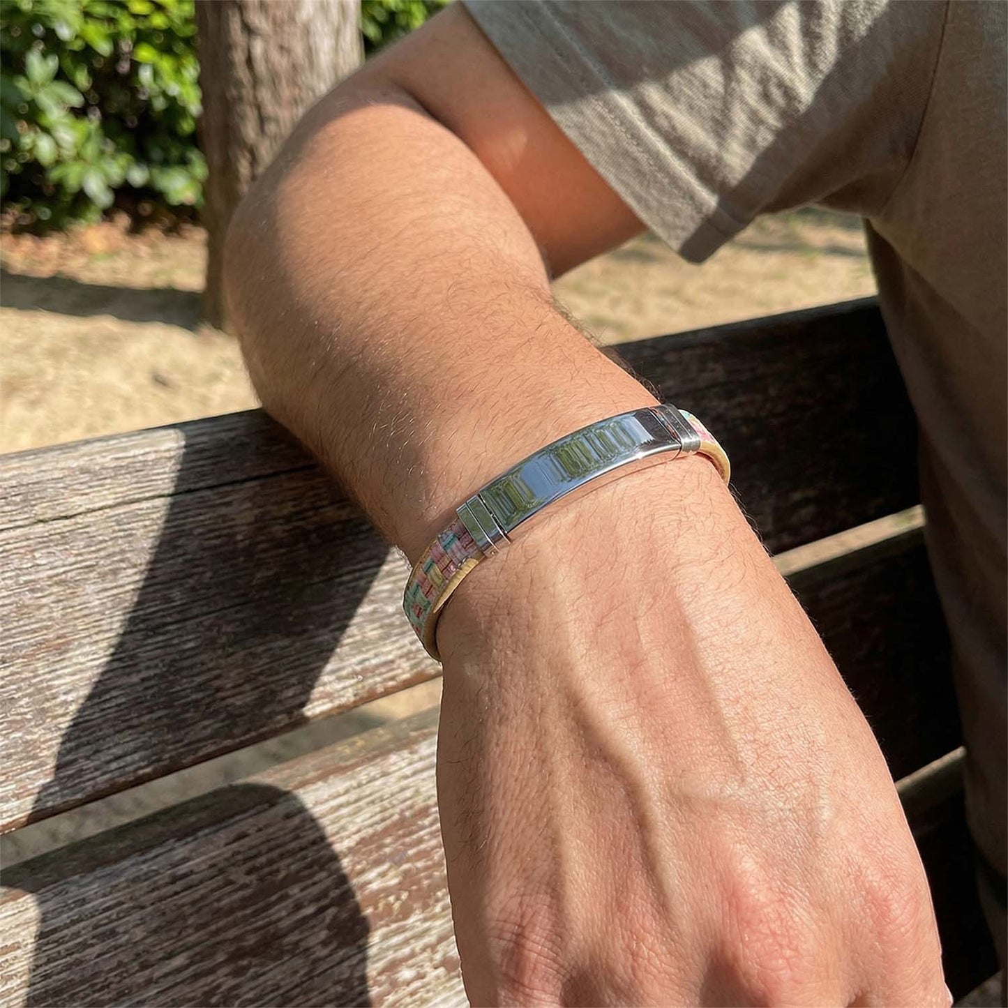 Colorful fashion wrist band