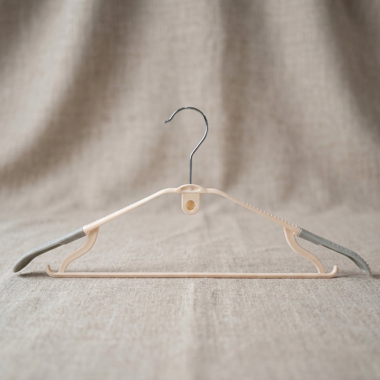 durable laundry hangers pack