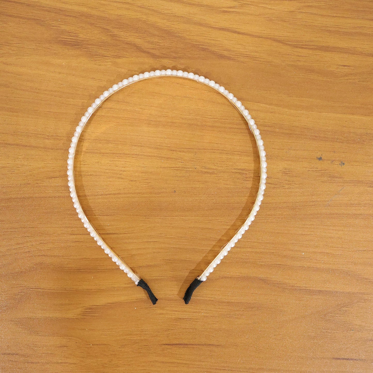 Fashion pearl embellished hair accessory
