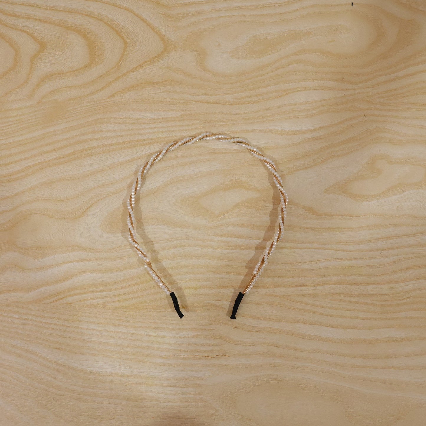 Elegant Pearl Design Hairband (1 Pc)