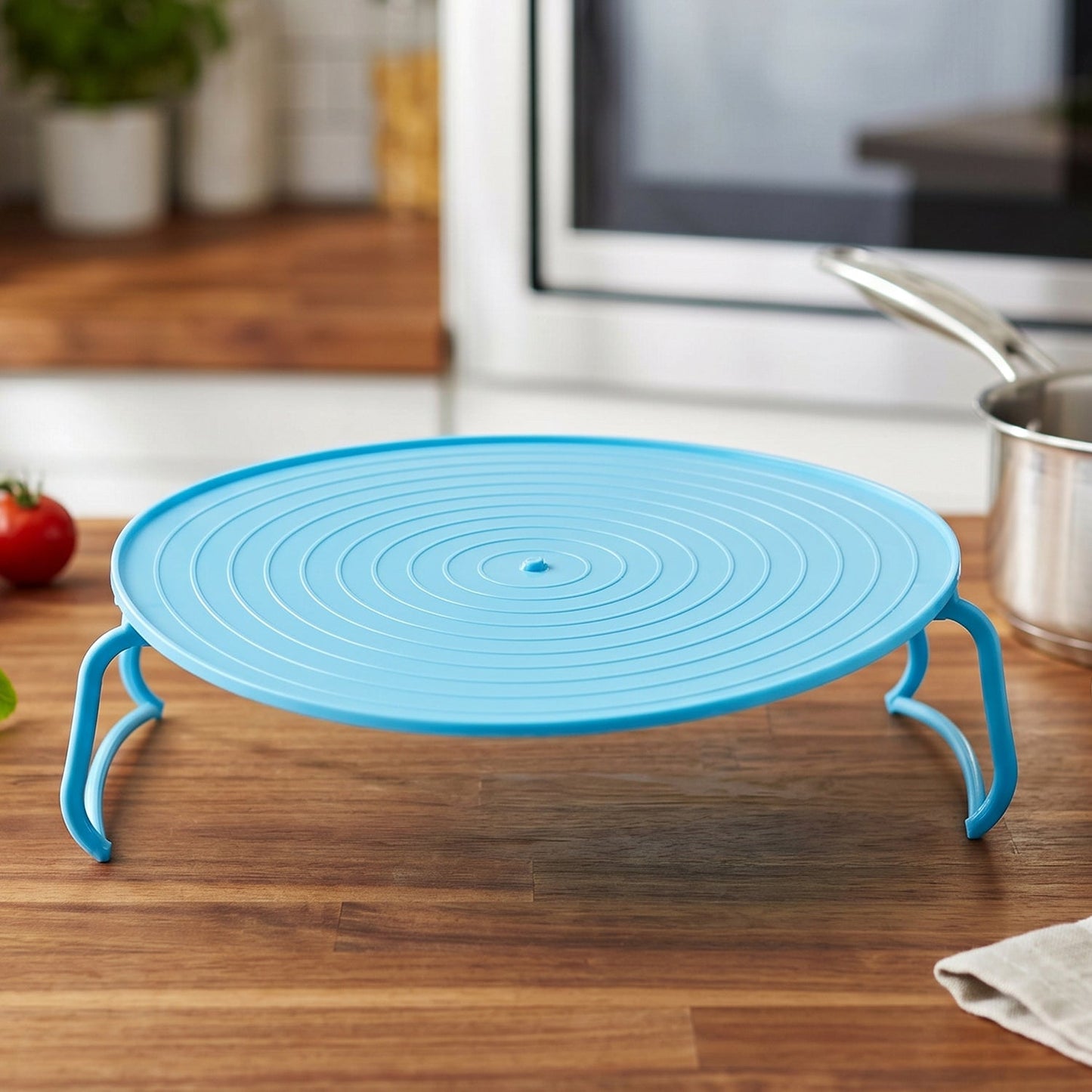 Decorative Non-Slip Plastic Serving Tray with Stand (1 Pc)