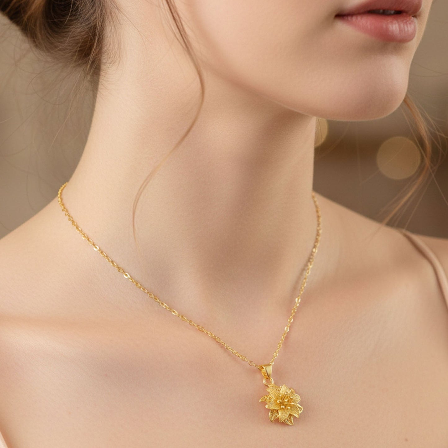 Traditional style pendant necklace for women