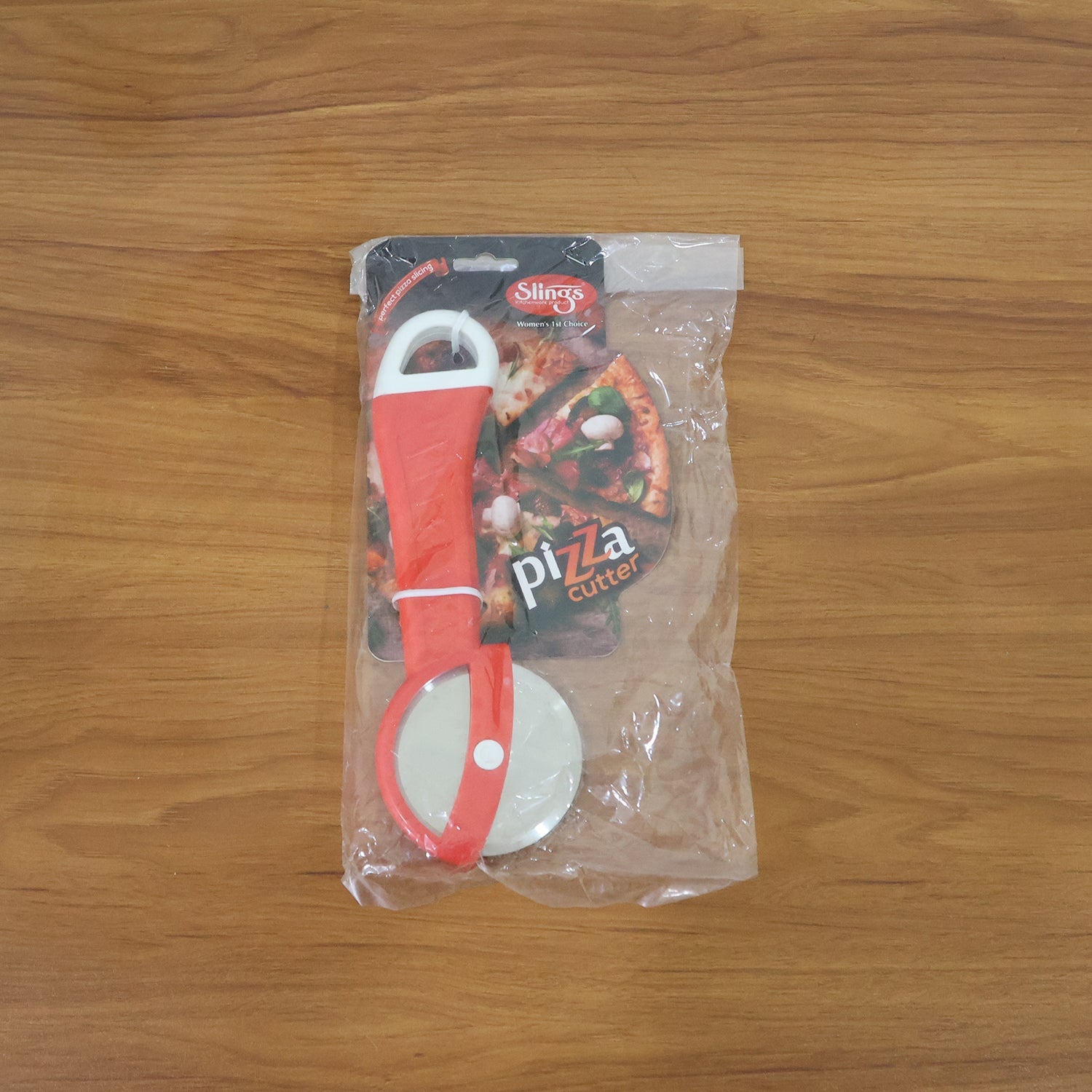 Pizza slicing tool