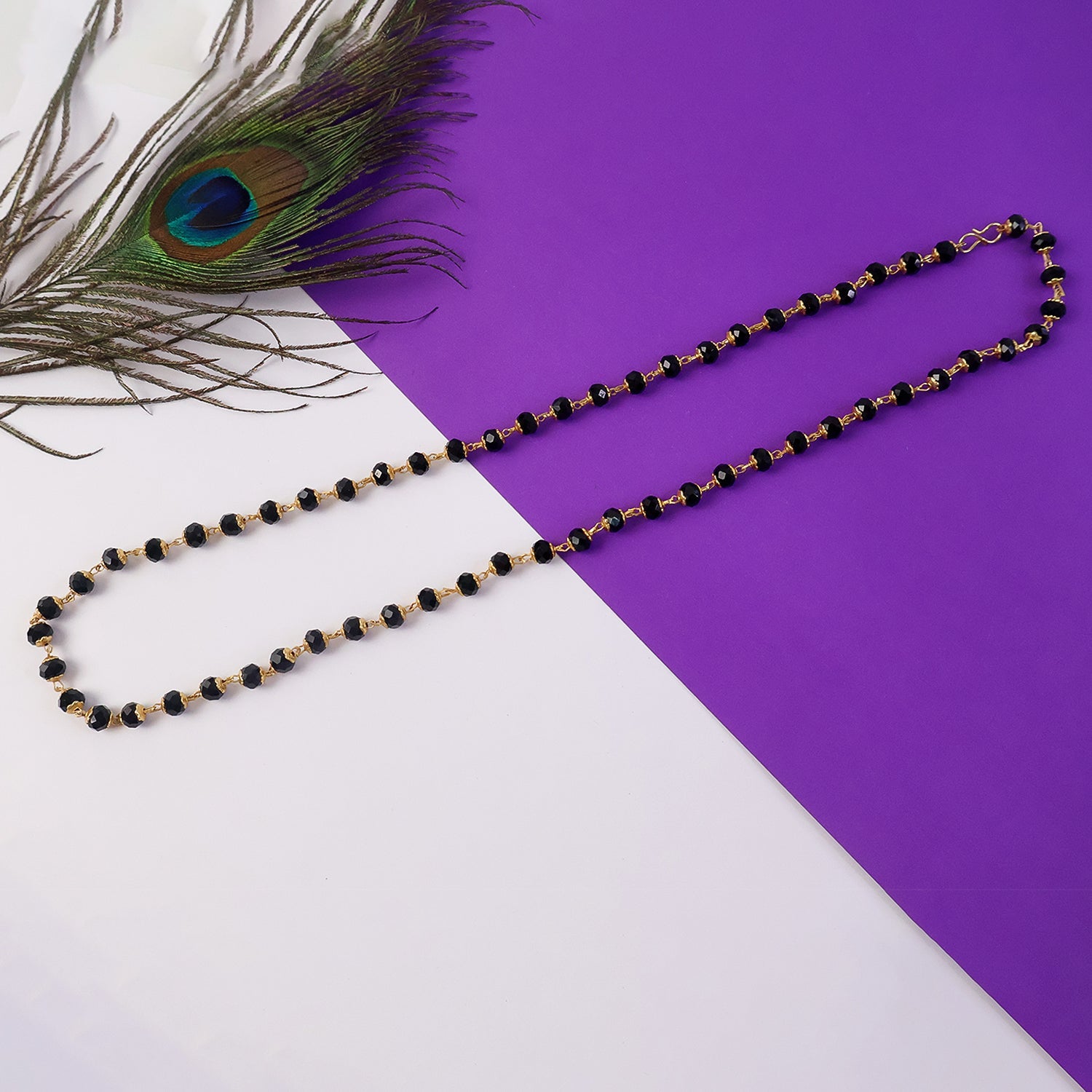 Lightweight statement necklace        
