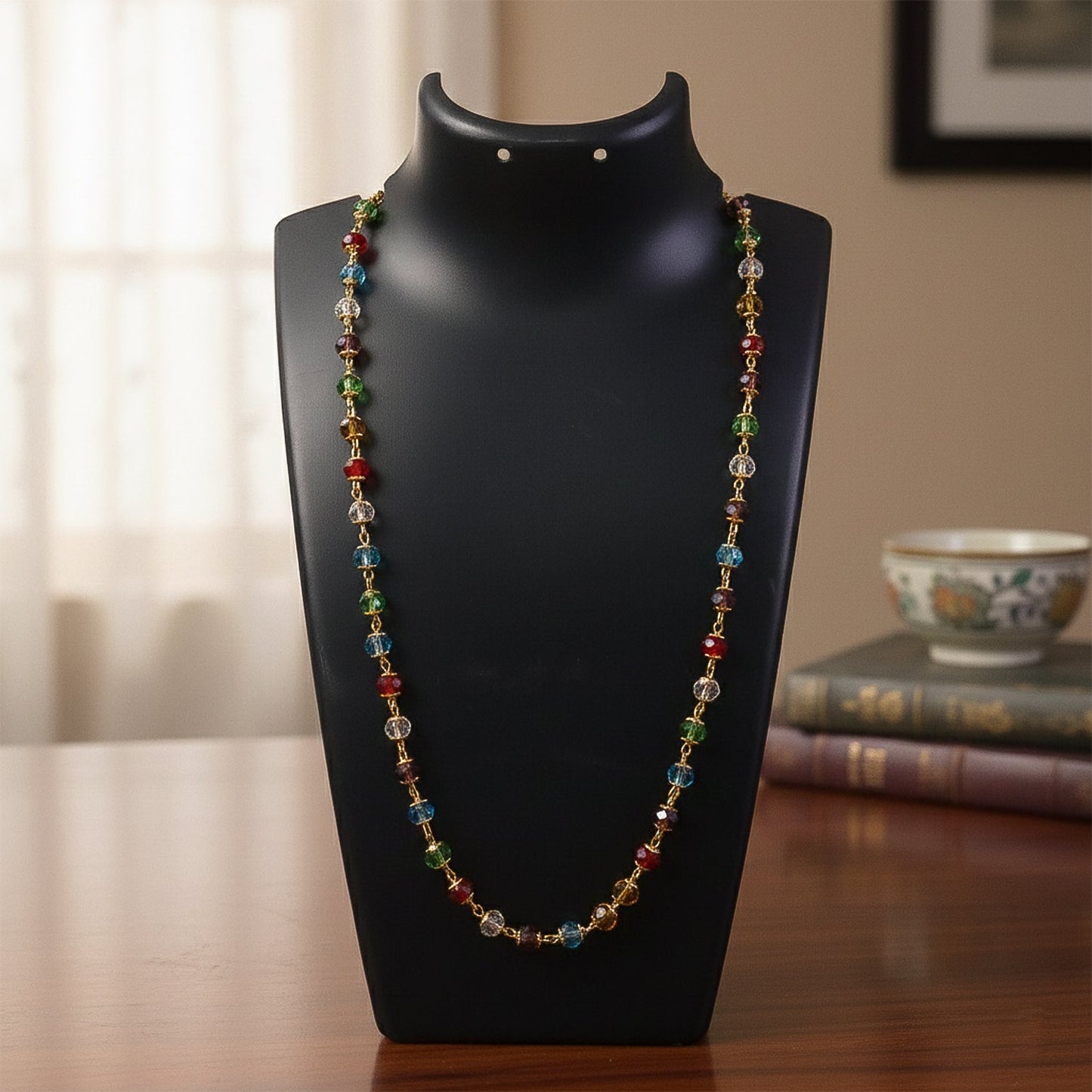 Stylish gold link necklace        

